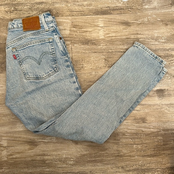Levi’s 501 Skinny - Picture 1 of 4